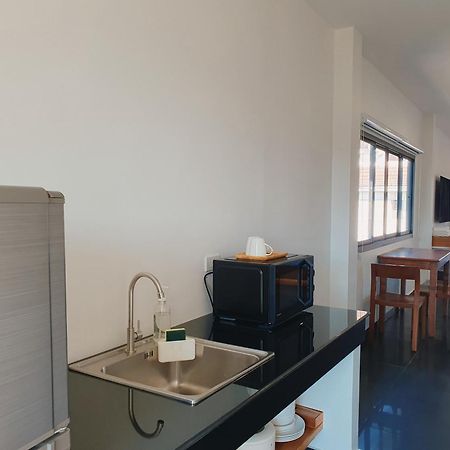 The Sila Suites - Intrawarorot Chiang Mai Buitenkant foto