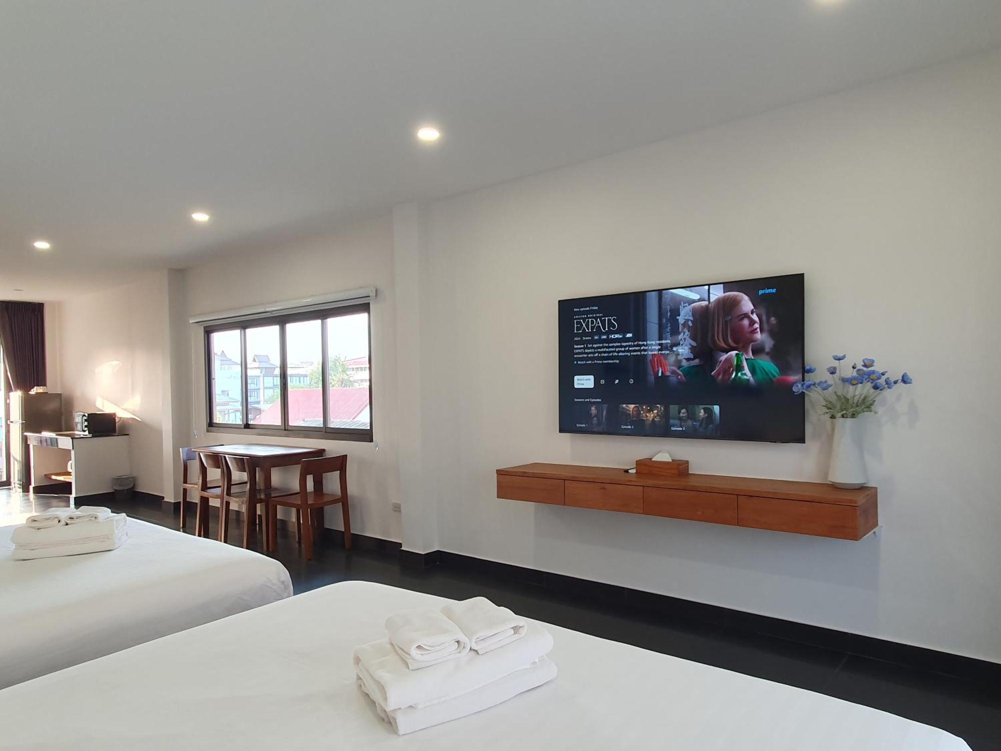 The Sila Suites - Intrawarorot Chiang Mai Buitenkant foto